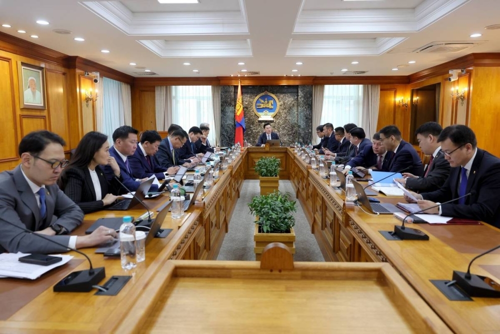 Төрийн албан хаагчдыг нэг өдөр цахимаар ажиллуулна