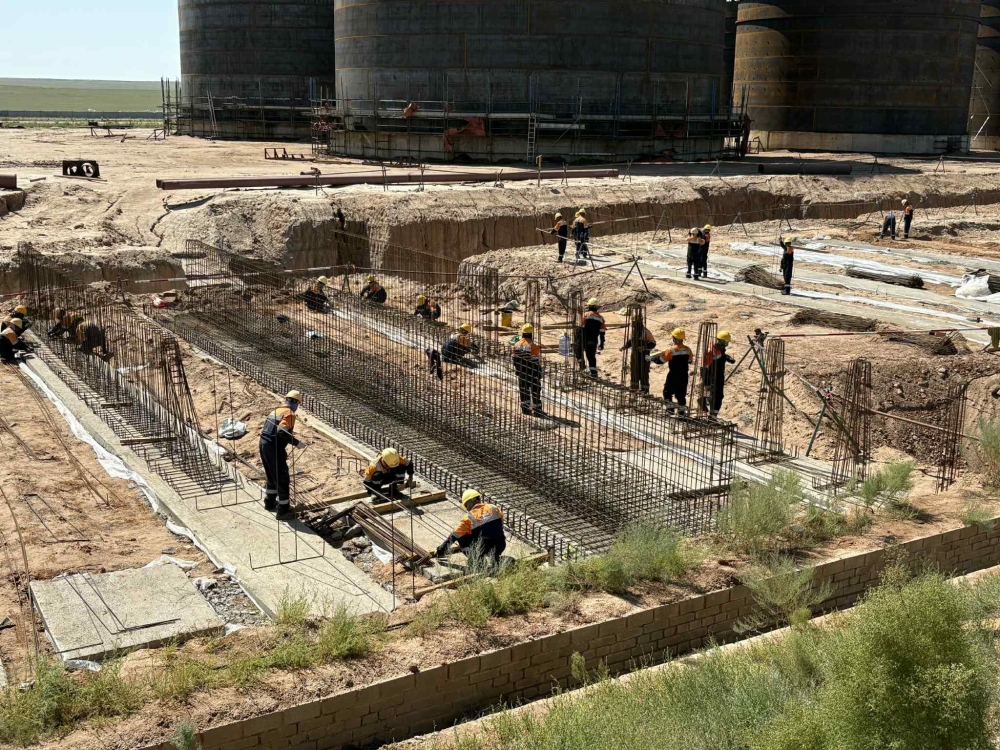 АҮЭБ-ийн сайд Г.Дамдинням:  Дотооддоо  газрын тосны бүтээгдэхүүн үйлдвэрлэх цаг удахгүй ирнэ