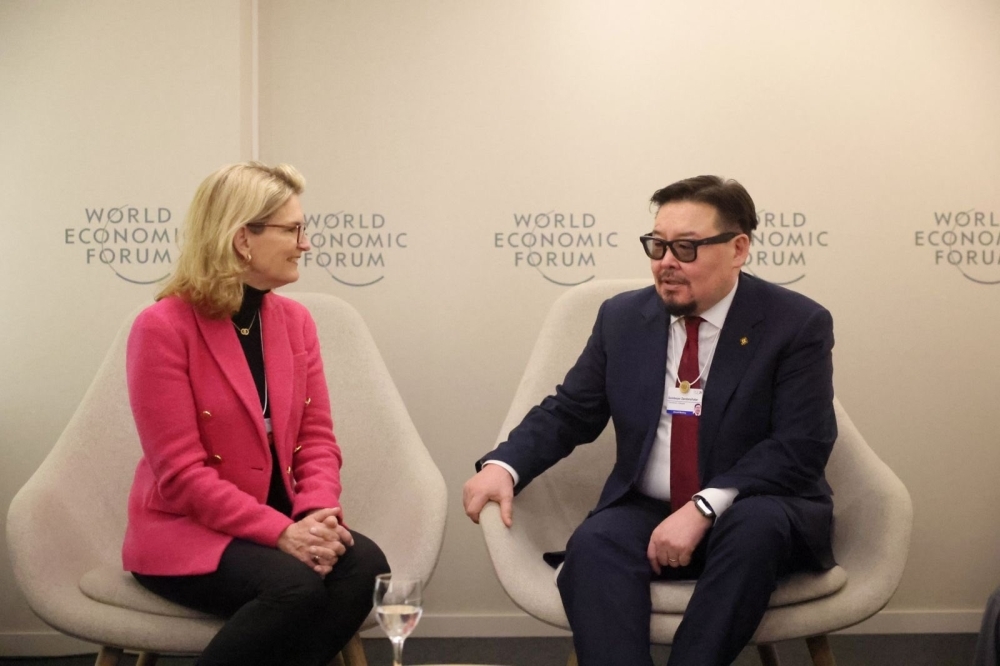 Монгол улс хиймэл оюун ухаанд суурилсан боловсролын системд шилжиж буйг сайшаав