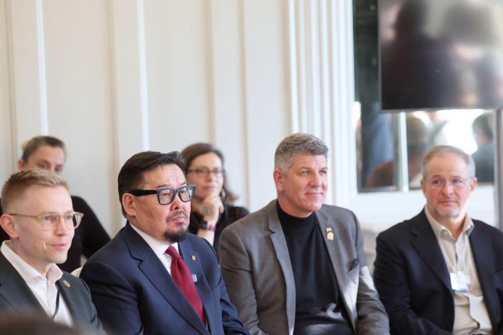 Г.ЗАНДАНШАТАР: СУРАГЧ БҮРИЙН ОНЦЛОГТ НИЙЦҮҮЛСЭН, ХИЙМЭЛ ОЮУНД СУУРИЛСАН “ТУСЛАХ БАГШ” ХӨГЖҮҮЛЖ БАЙНА