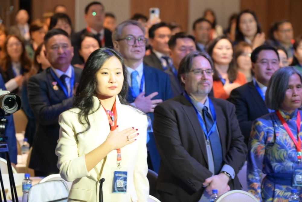 Эрүүл мэндийн салбарын удирдах ажилтны зөвөлгөөн эхэллээ