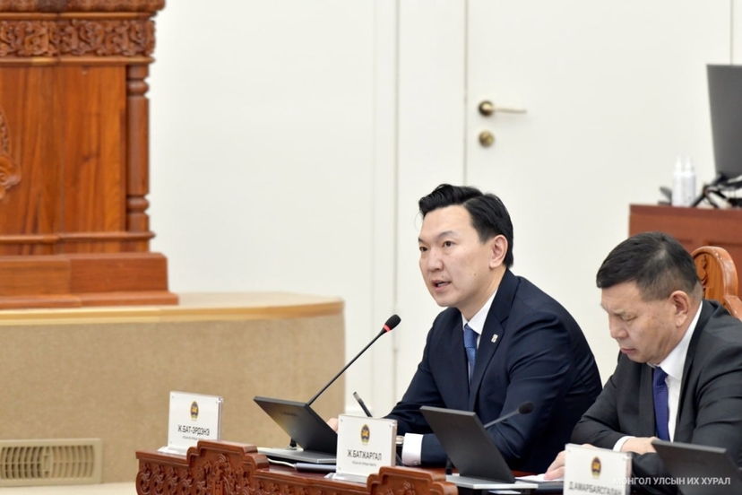 УИХ-ын дарга Н.Учралыг өөрийнх нь хүсэлтээр үүрэгт ажлаас нь чөлөөлөв