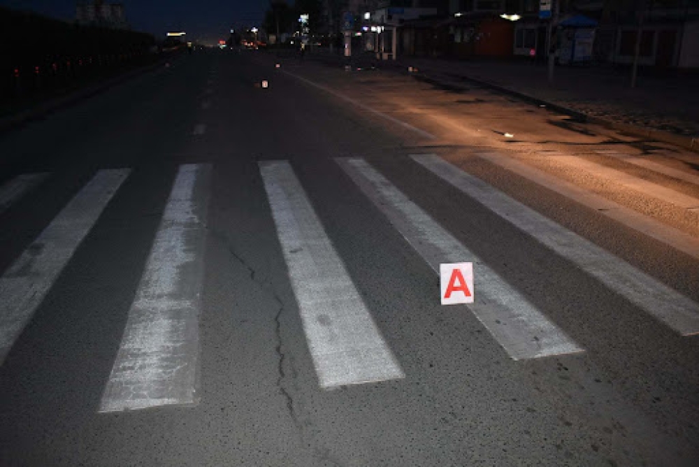 Авто машины ослын улмаас нэг жолооч машины эд ангид хавчуулагджээ