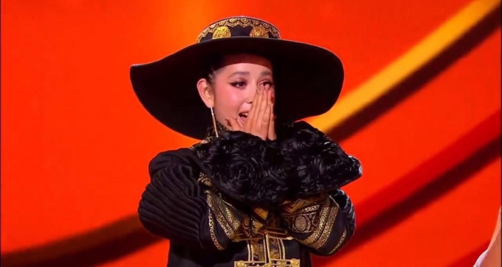 "Silk Way Star" тэмцээний Гран при шагналыг дуучин Ч.Мишээл хүртлээ