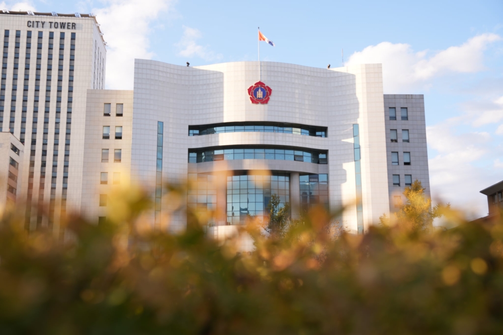 МАН-ын дотоод хагарал Улсын ажлыг хойш татсаар...