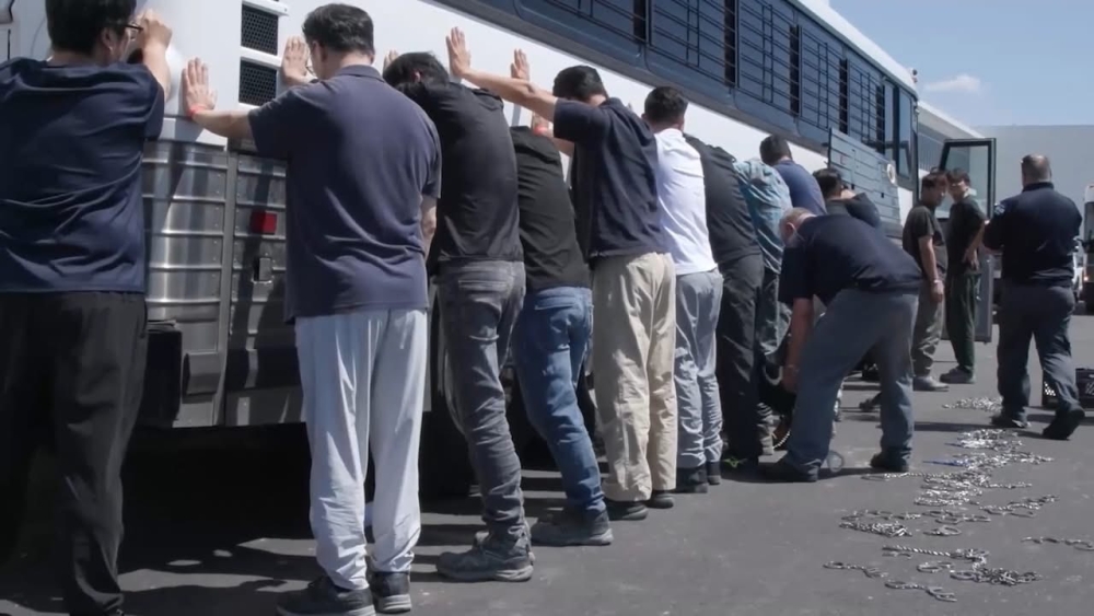 Өмнөд Солонгосын 300 иргэн АНУ-ын цагаачлалын байгууллагад саатуулагджээ