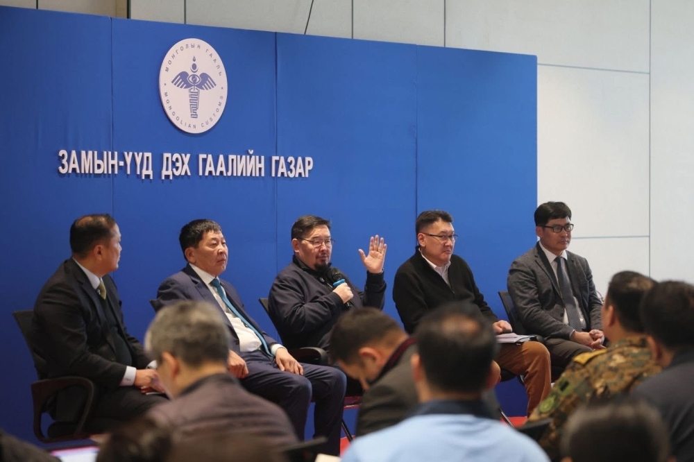 Г.Занданшатар: Замын-Үүд сумыг хотын статустай болгоно