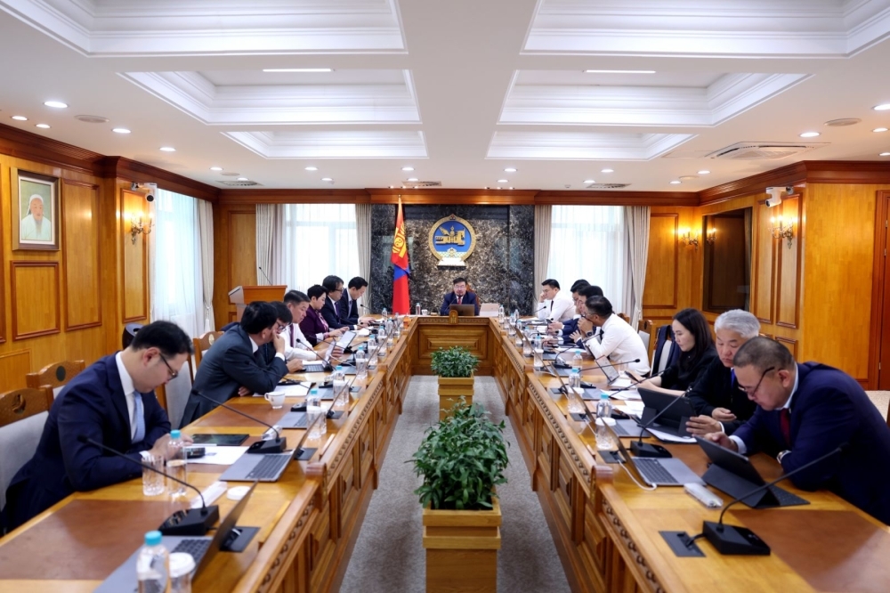 Нүүрстэй холбогдох гэрээ хэлэлцээ, бусад баримт бичгийг ил болголоо